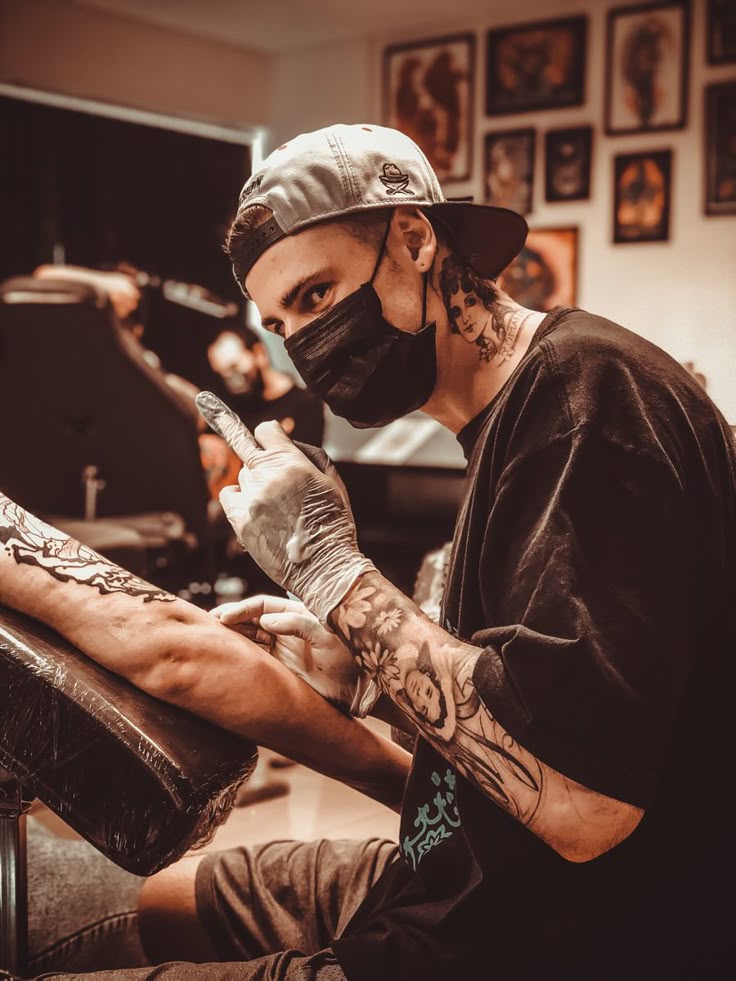 Kenji - Tattoo Artist